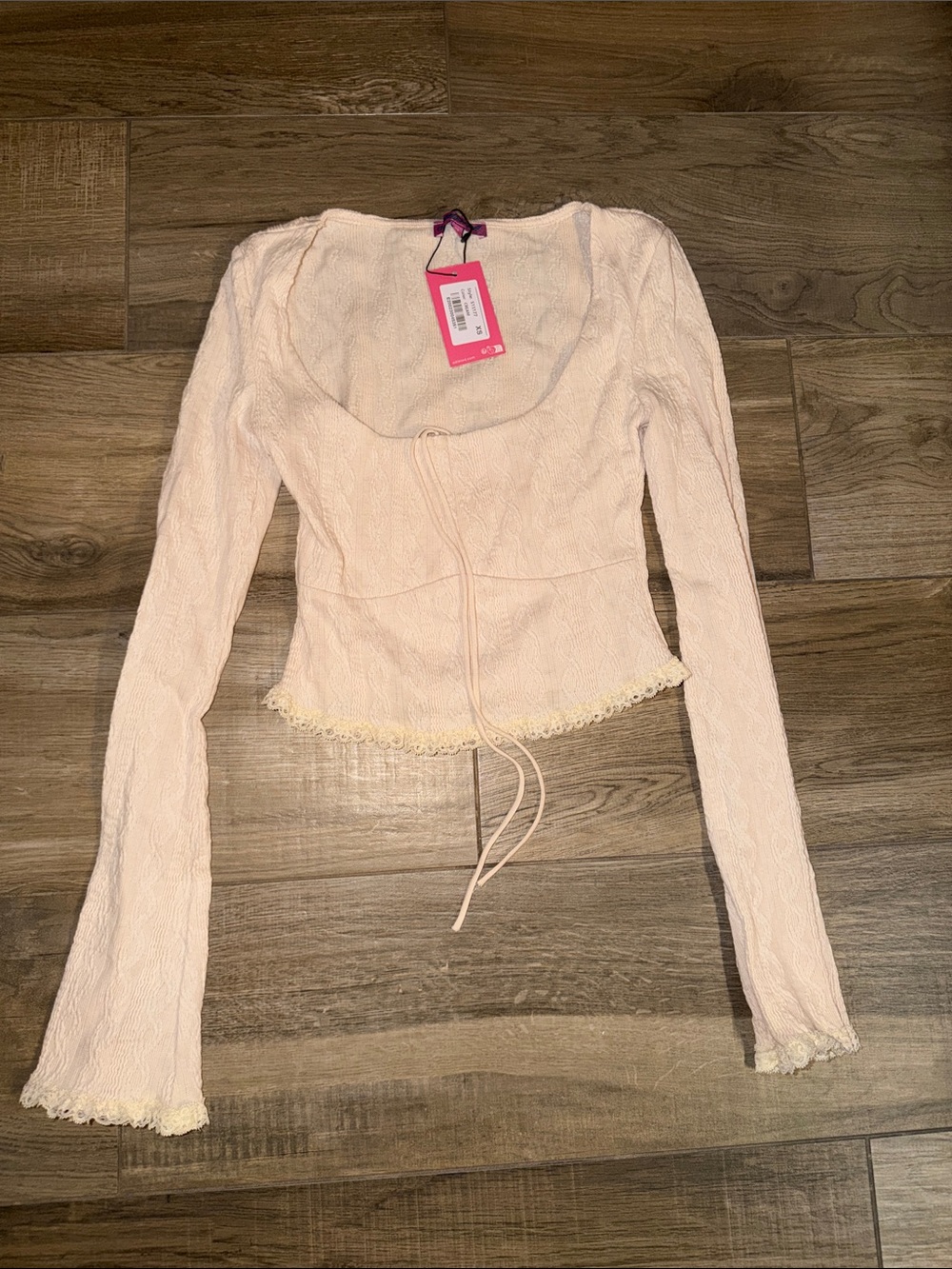 Edikted Women’s Cream Lace-Trim Long Sleeve Top